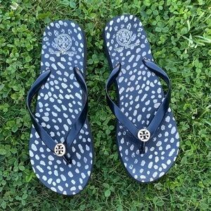 Tory Burch Pony Spotted  Flip Flops size 11